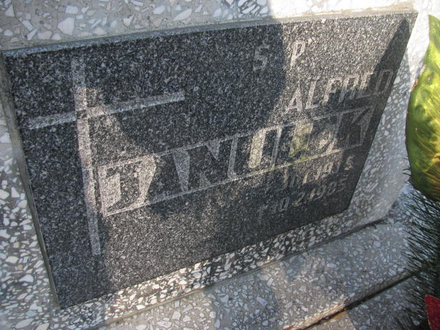 Małgorzata Janulek 1920 Katowice - Grobonet - Wyszukiwarka osób pochowanych