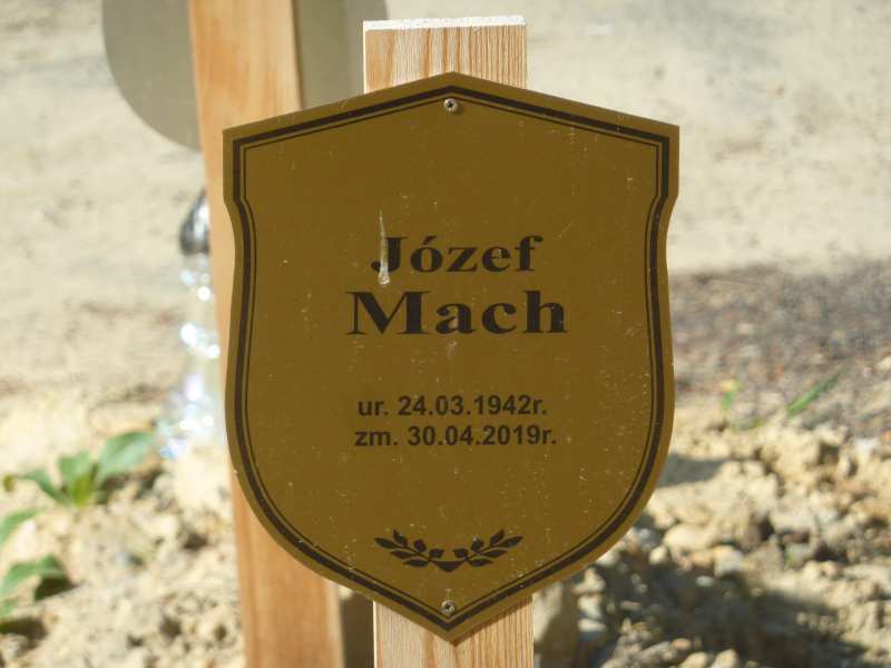 Józef Mach 1942 Katowice - Grobonet - Wyszukiwarka osób pochowanych