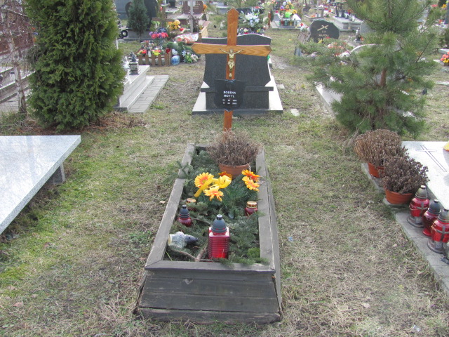 Grób Bożena Motyl